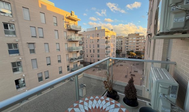 Resale - Apartamento - Elche - Zona Deportiva-Nuevo Altabix