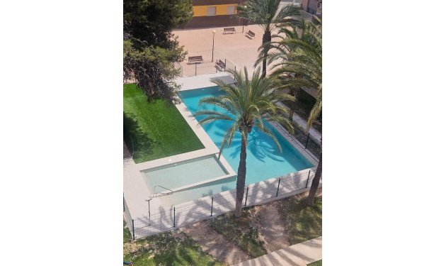 Resale - Apartamento - Elche - Zona Deportiva-Nuevo Altabix