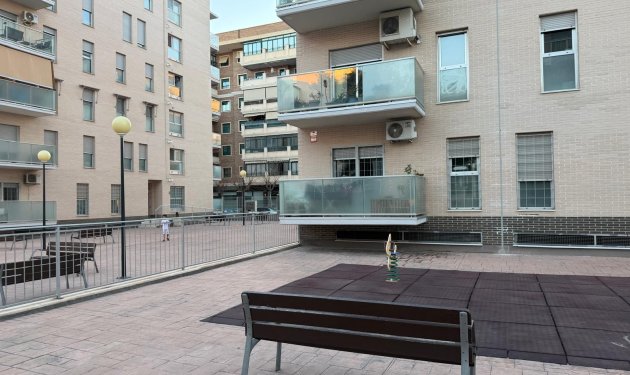 Resale - Apartamento - Elche - Zona Deportiva-Nuevo Altabix