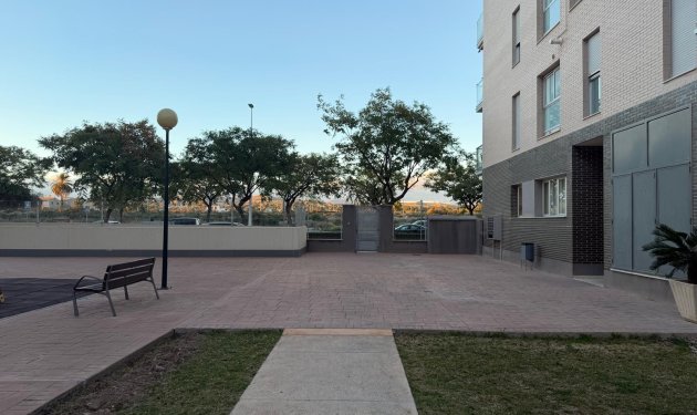 Resale - Apartamento - Elche - Zona Deportiva-Nuevo Altabix