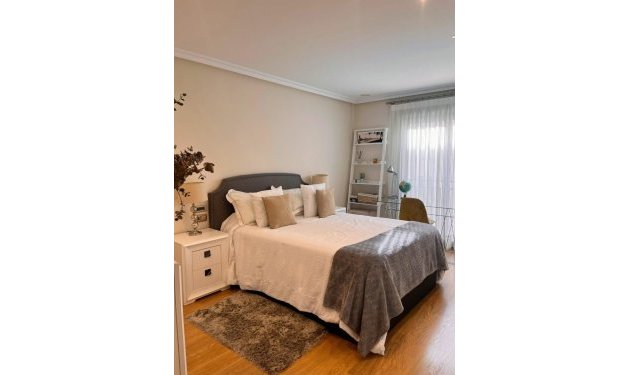 Resale - Apartamento - Elche - Center