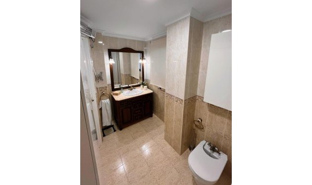 Resale - Apartamento - Elche - Center