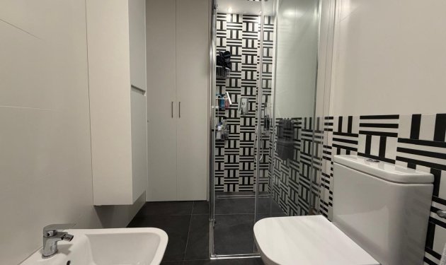 Resale - Piso - Elche - Zona Deportiva-Nuevo Altabix