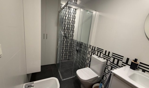 Resale - Piso - Elche - Zona Deportiva-Nuevo Altabix