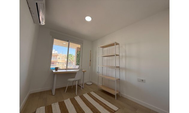 Resale - Piso - Torrevieja - Playa de los Naufragos