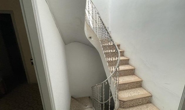 Resale - Edificio - Elche - Centro