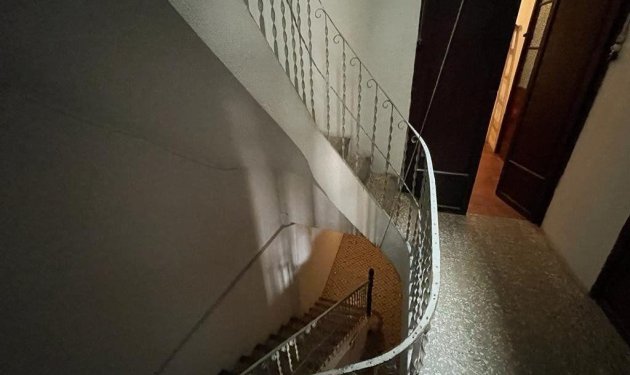 Resale - Edificio - Elche - Centro