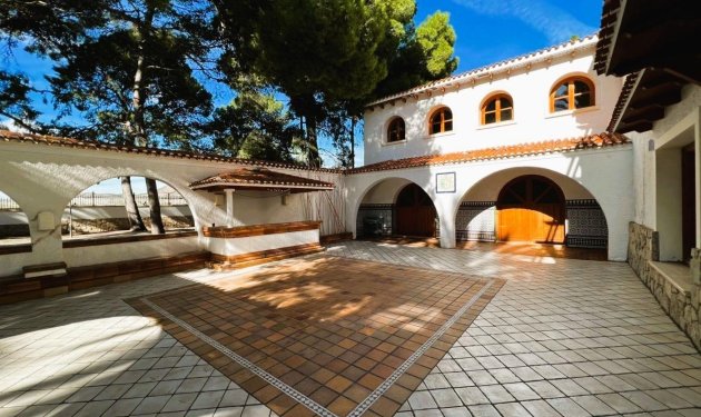 Resale - Finca rústica - Novelda - SERRETA