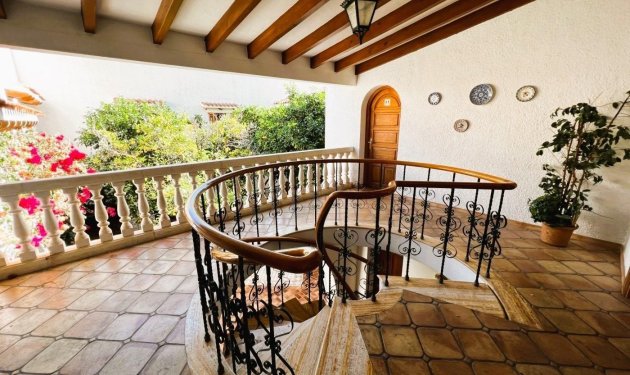 Resale - Finca rústica - Novelda - SERRETA