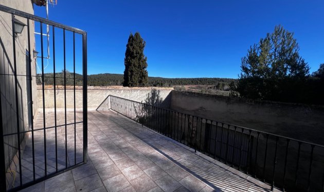 Resale - Finca rústica - Bocairent - Sierra de Mariola