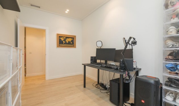 Resale - Planta baja - Elche - Travalón