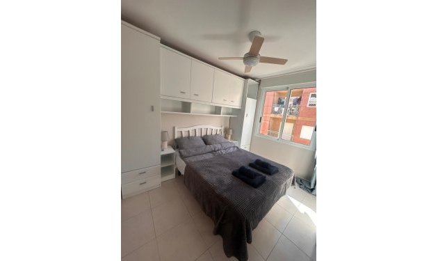 Resale - Piso - Torrevieja - Playa de los Naufragos