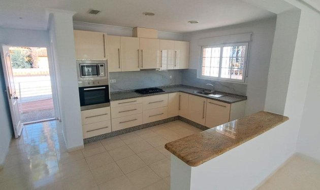 Odsprzedaż - Villa - Catral