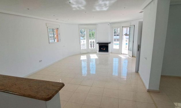 Odsprzedaż - Villa - Catral