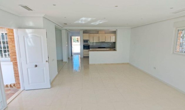 Odsprzedaż - Villa - Catral