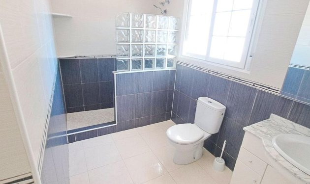 Odsprzedaż - Villa - Catral