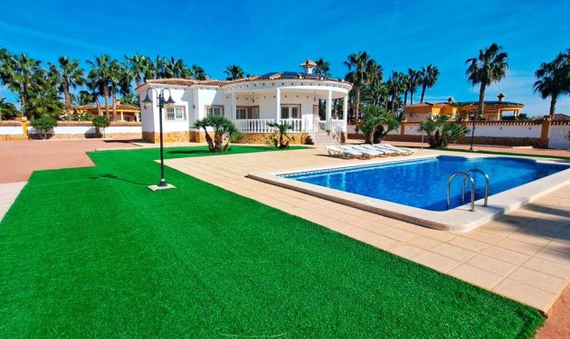 Odsprzedaż - Villa - Catral