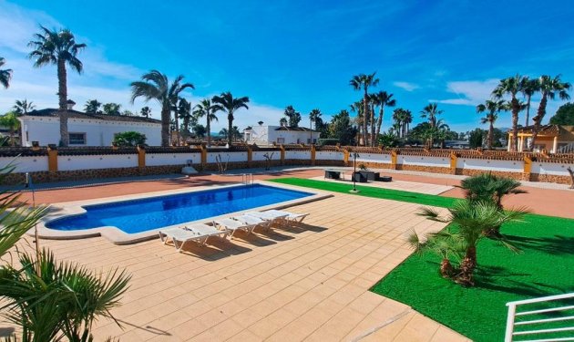 Odsprzedaż - Villa - Catral