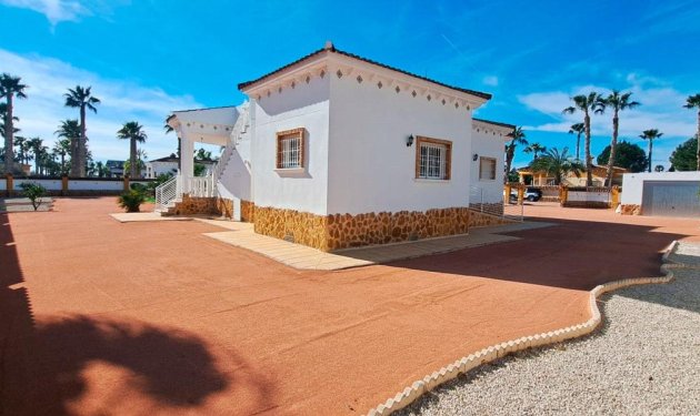 Odsprzedaż - Villa - Catral