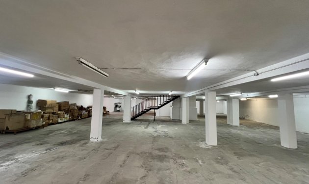 Resale - Local comercial - Alicante - Centro