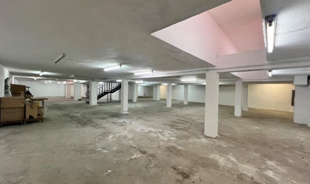 Resale - Local comercial - Alicante - Centro