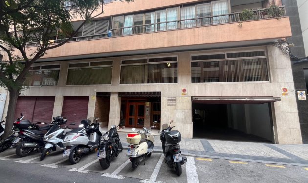 Resale - Local comercial - Alicante - Centro