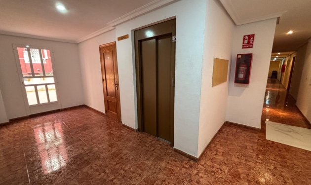 Resale - Piso - Torrevieja - Playa del Cura