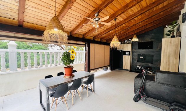 Resale - Chalet - Gran alacant - Avda. mediterraneo