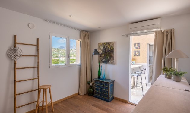 Resale - Apartment - Altea