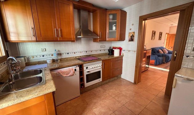 Resale - Chalet - Orihuela Costa - Punta Prima