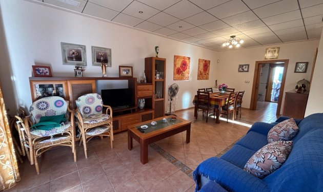 Resale - Chalet - Orihuela Costa - Punta Prima