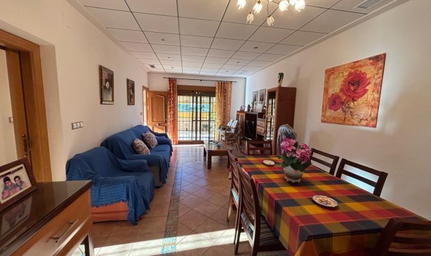 Resale - Chalet - Orihuela Costa - Punta Prima