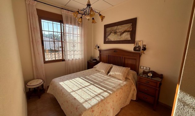 Resale - Chalet - Orihuela Costa - Punta Prima