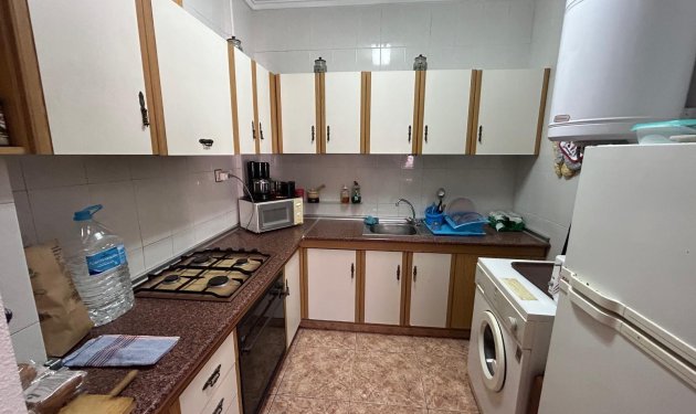 Resale - Apartamento - Torrevieja - Centro