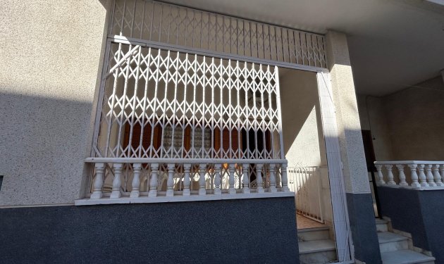Resale - Apartamento - Torrevieja - Centro