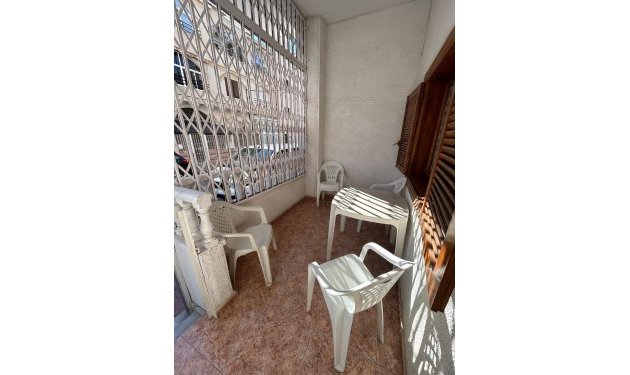 Resale - Apartamento - Torrevieja - Centro