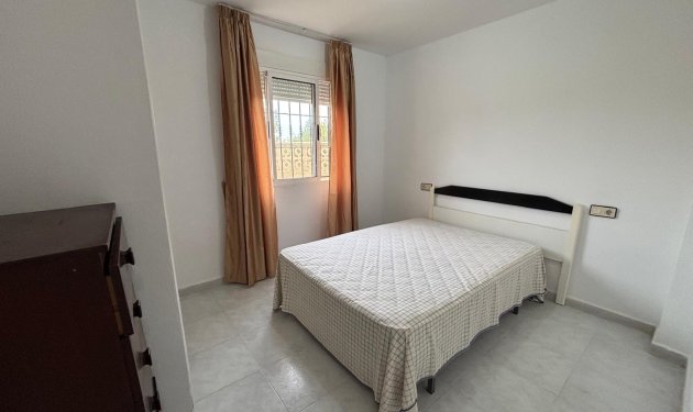 Resale - Bungalow - Torrevieja - La Siesta - El Salado - Torreta