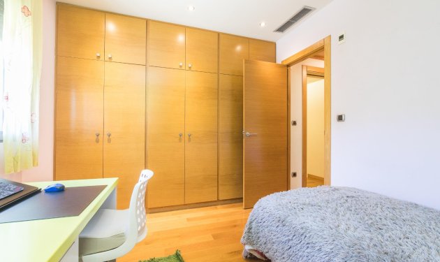 Resale - Villa de Lujo - Peña las aguilas - Peña de Las Águilas