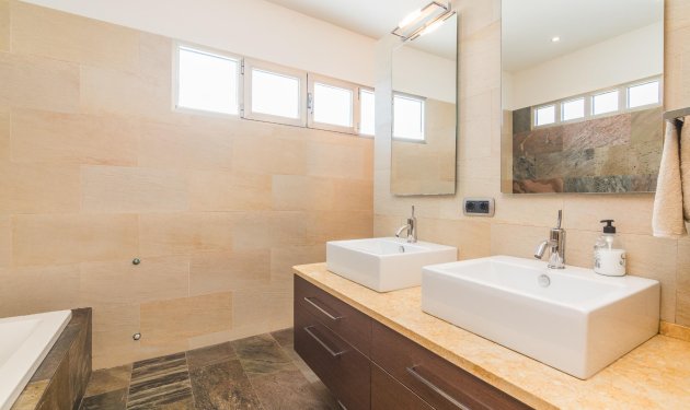 Resale - Villa de Lujo - Peña las aguilas - Peña de Las Águilas