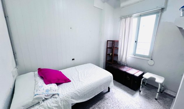 Resale - Edificio - Santa Pola - Playa Levante