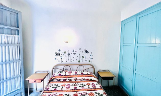 Resale - Edificio - Santa Pola - Playa Levante