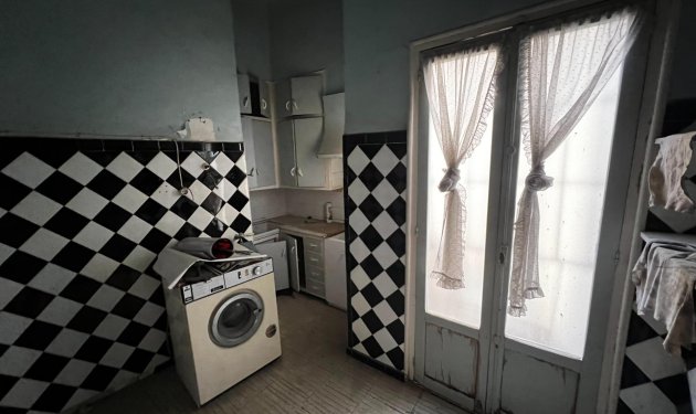 Resale - Edificio - Elche - Centro