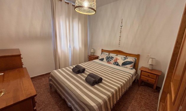 Resale - Apartamento - Torrevieja - Playa de los Locos