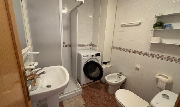 Resale - Apartamento - Torrevieja - Playa de los Locos