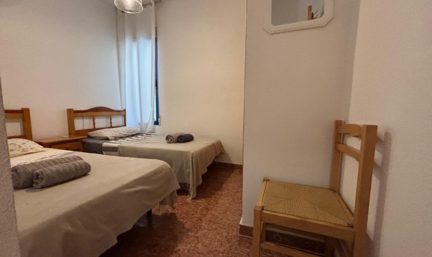 Resale - Apartamento - Torrevieja - Playa de los Locos