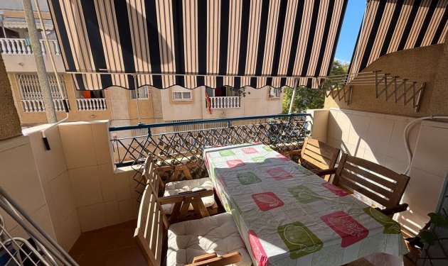 Resale - Apartamento - Torrevieja - Playa de los Locos