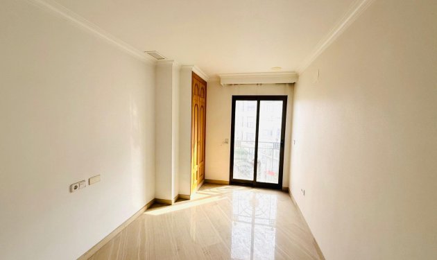 Resale - Piso - Elche - Centro