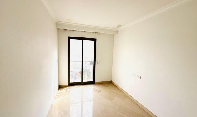 Resale - Piso - Elche - Centro