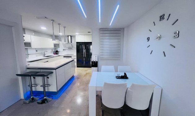 Resale - Townhouse - Elche - Campo de Fútbol