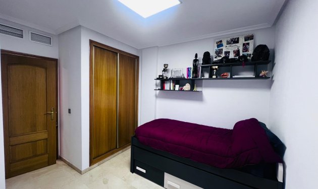 Resale - Townhouse - Elche - Campo de Fútbol